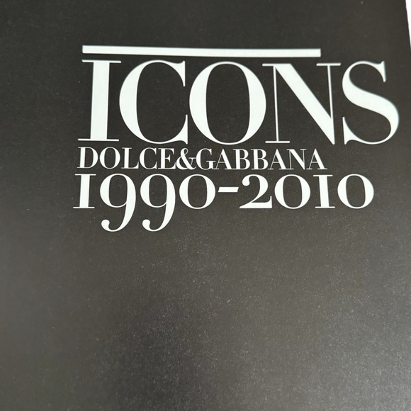 First Edition (2011) Icons Dolce & Gabbana 1990 - 2010 Hardcover Book - Picture 9 of 14